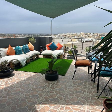 Trendy Seaside Escape 2 Bedroom Penthouse Marsaskala Luaran gambar
